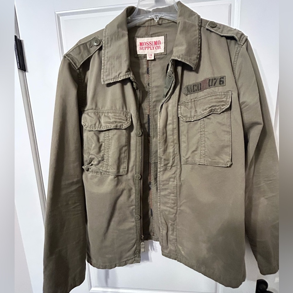 MOSSIMO SUPPLY CO. MILITARY JACKET. GREAT CONDITION! Size M.